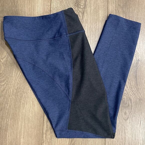 Outdoor Voices Color Block Blue Gray High Rise 7/8 Leggings Size Small - Picture 3 of 11